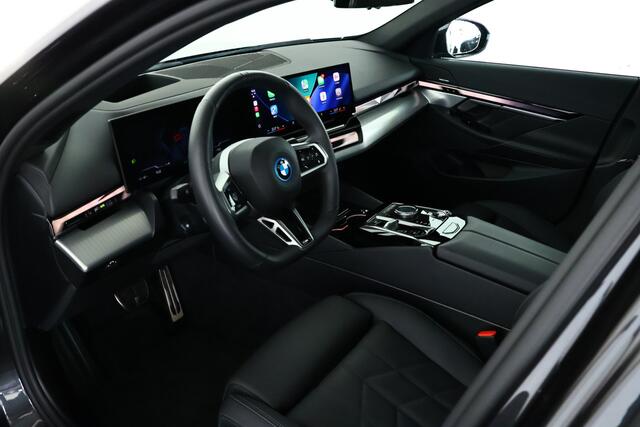 BMW i5 eDrive40 M Sport Edition 84 kWh Navi / ACC / HUD / H&K / Memory / Panorama