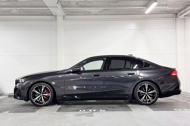 BMW i5 Sedan eDrive40 | M-Sport Pro | Innovation Pack | Stoelventilatie | Panoramadak | Comfort Access | Parking Assistant Plus