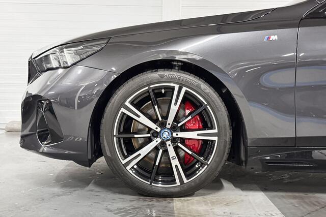 BMW i5 Sedan eDrive40 | M-Sport Pro | Innovation Pack | Stoelventilatie | Panoramadak | Comfort Access | Parking Assistant Plus