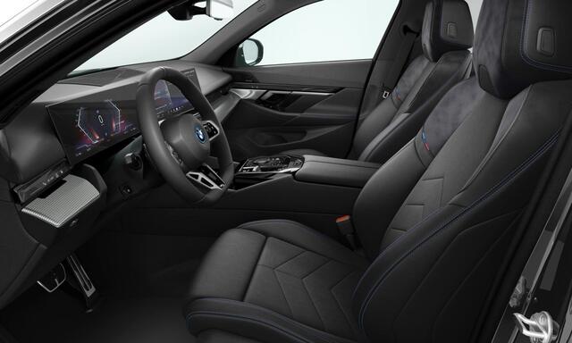 BMW i5 eDrive40 84 kWh M Sport - Panoramadak - Driving Assistant Plus - Stoelverwarming voor/achter - Stoelventilatie - Comfort Access - Parking Assistant Professional - Getinte Ruiten -