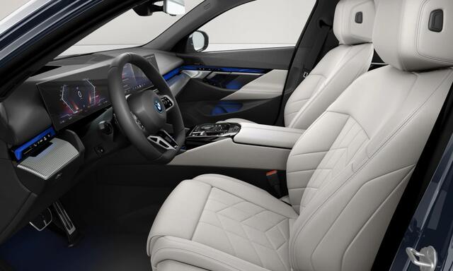 BMW i5 Touring eDrive40 - M-Sport - Comfortzetels - ACC - Head-up - Stuurwiel Verwarming