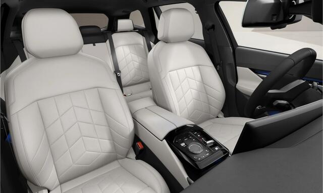 BMW i5 Touring eDrive40 - M-Sport - Comfortzetels - ACC - Head-up - Stuurwiel Verwarming