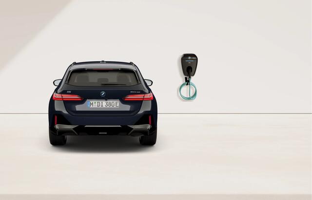 BMW i5 Touring eDrive40 - M-Sport - Comfortzetels - ACC - Head-up - Stuurwiel Verwarming
