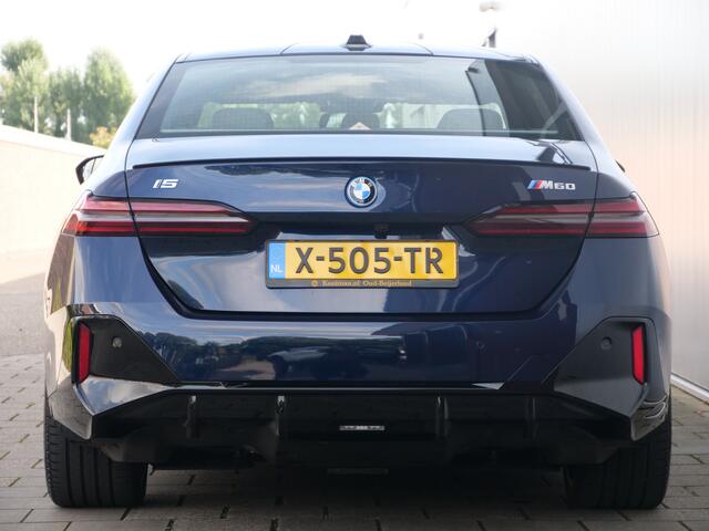 BMW i5 M60 xDrive 84 kWh 601 Pk Automaat M-sport pro / Navi / DAB / Apple Carplay / Camera / SOH 95,8%