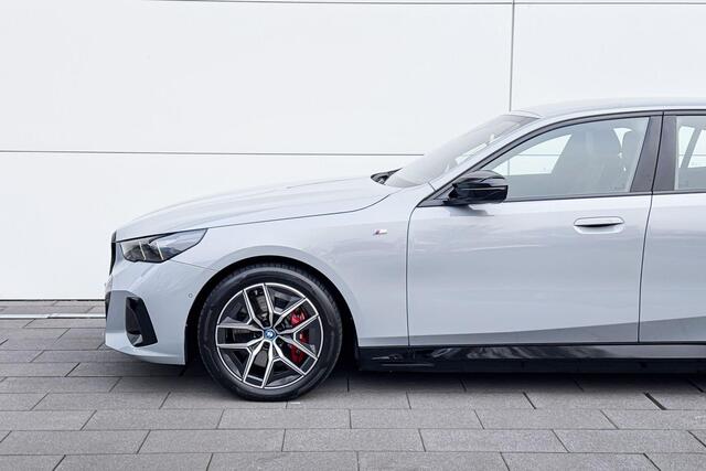 BMW i5 Sedan M60 xDrive 84 kWh