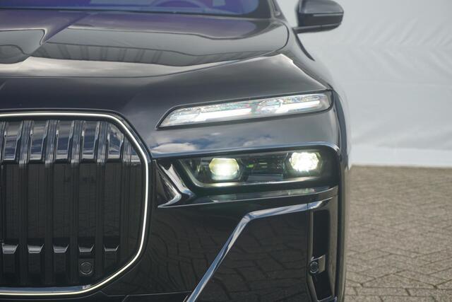 BMW i7 xDrive60 M Sport Individual Interieur / Skylounge / Active Steering / Connoisseur Pack
