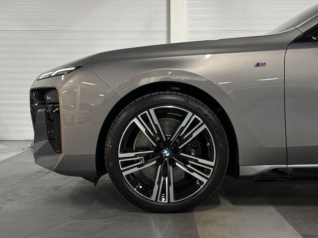BMW i7 eDrive50 | M-Sport Pro | Innovation Pack | Executive Pack | Connoisseur Pack | Climate Accoustics Pack | Executive Lounge Rear Console | Comfort Access
