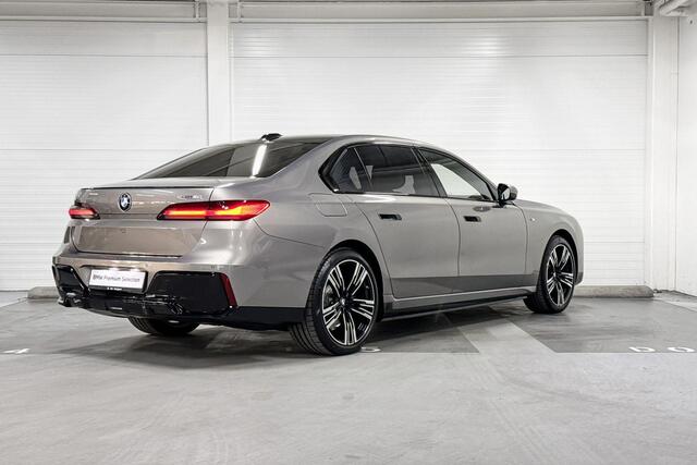 BMW i7 eDrive50 | M-Sport Pro | Innovation Pack | Executive Pack | Connoisseur Pack | Climate Accoustics Pack | Executive Lounge Rear Console | Comfort Access