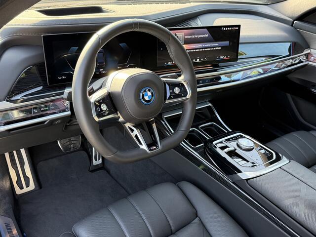 BMW i7 xDrive60 | M-Sport | Individual Leder | Panorama Sky Lounge | Driv. Ass. Prof. | Massage