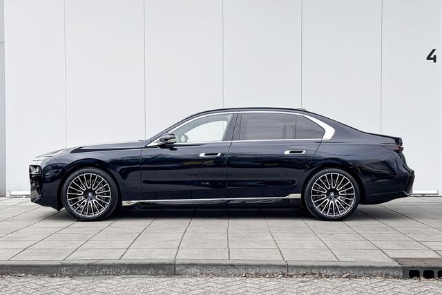 BMW i7 eDrive50 M-Sport / Multifuncitionele Stoelen / Executive Pakket / Driving Assistant Professional / Integral Active Steering / Connoisseur Pack / 21 inch / Parking Assistant