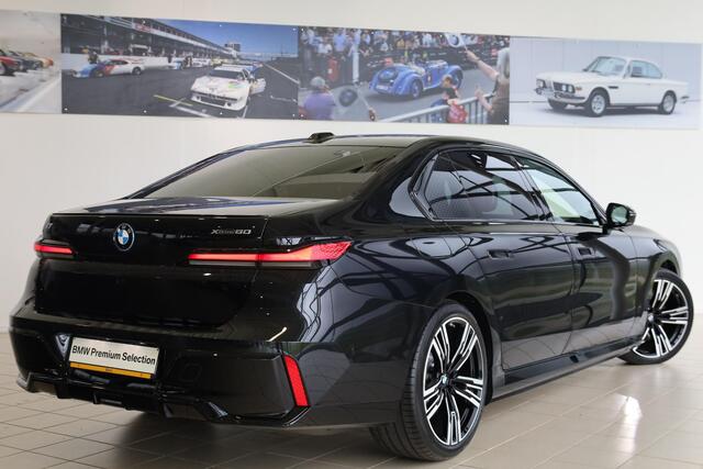 BMW i7 xDrive60 | M Sportpakket Pro | Massagestoelen | Sky Lounge Panoramadak | Elektr. Trekhaak