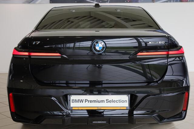 BMW i7 xDrive60 | M Sportpakket Pro | Massagestoelen | Sky Lounge Panoramadak | Elektr. Trekhaak