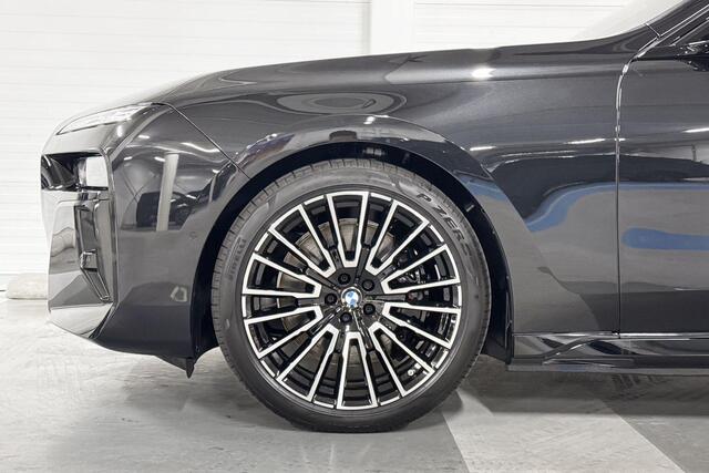 BMW i7 eDrive50 M-Sport Pro | Innovation Pack | Executive Pack | Connoisseur Pack | Driving Assistant Professional | Parking Assistant Professional | Sky Lounge
