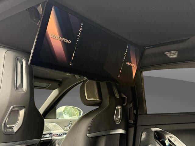 BMW i7 eDrive50 M Sportpakket | 21 inch Individual V-spaak | Integral Active Steering | Driving Assistant Professional | Bowers & Wilkins Diamond Surround Sound Systeem | Rear-Seat Entertainment Experience