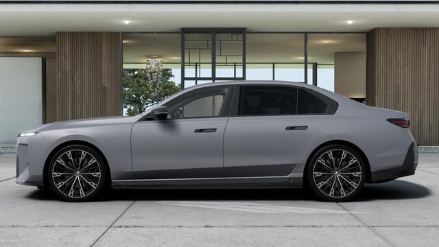 BMW i7 xDrive50 M Sport / Panoramadak Sky Lounge / Trekhaak / Bowers & Wilkins / 3D Head-Up / Executive Lounge Seating / Parking Assistant Professional