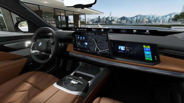 BMW i7 xDrive50 M Sport / Panoramadak Sky Lounge / Trekhaak / Bowers & Wilkins / 3D Head-Up / Executive Lounge Seating / Parking Assistant Professional