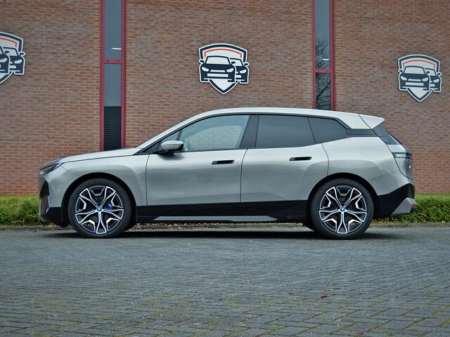 BMW iX xDrive40 High Executive Sport CoPilot
