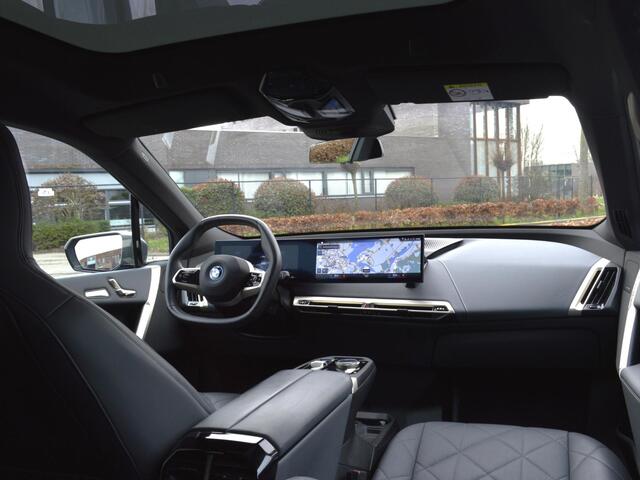 BMW iX xDrive40 High Executive Sport CoPilot