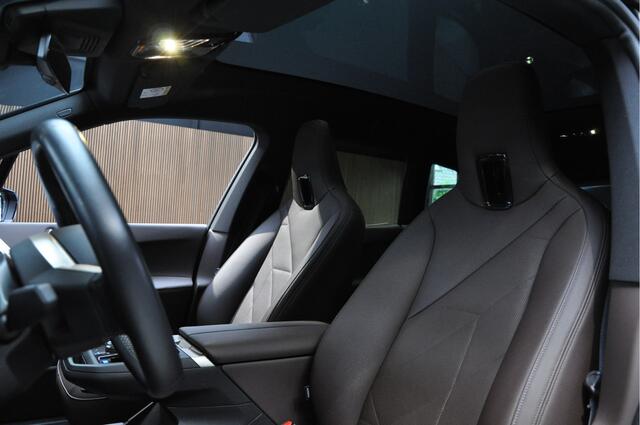 BMW iX xDrive40 77 kWh Panodak Sky Lounge Massage Leder 360 Harman K. Navi PDC 21" LM velgen