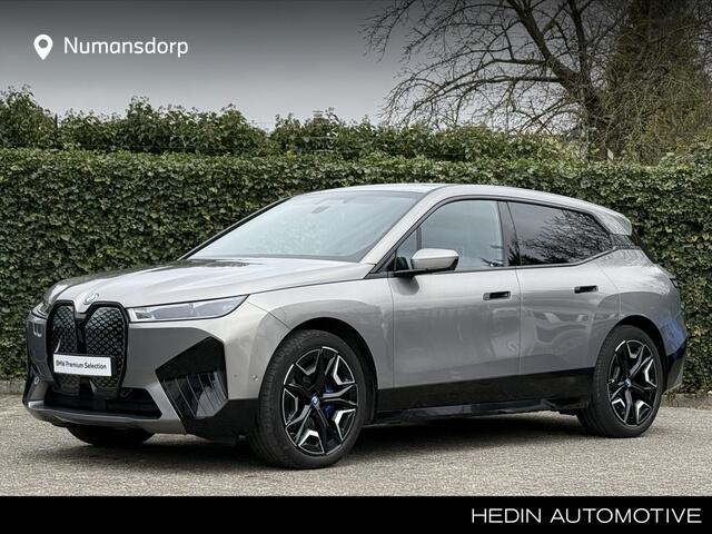 BMW iX xDrive40 | Sportpakket | High Exe | 22'' | CoPilot | Soft-Close | Harman/Kardon
