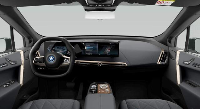 BMW iX xDrive50 - Pano - Driving Ass Prof - Stoelventilatie - Laserlight