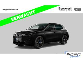 bmw-ix-xdrive50---pano---driving-as