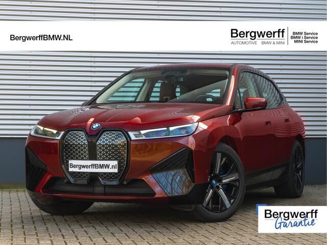 BMW iX xDrive50 - Luchtvering - Integral Active Steering - Driving Ass Prof - Harman Kardon