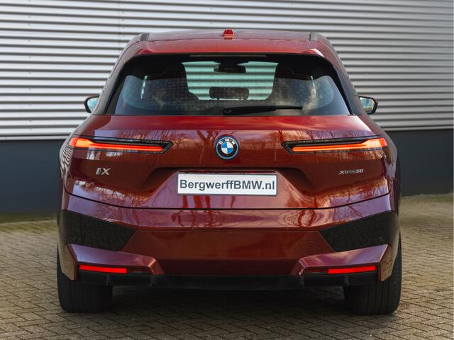 BMW iX xDrive50 - Luchtvering - Integral Active Steering - Driving Ass Prof - Harman Kardon