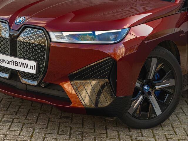 BMW iX xDrive50 - Luchtvering - Integral Active Steering - Driving Ass Prof - Harman Kardon
