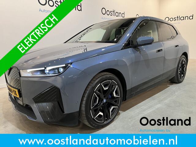 BMW iX xDrive40 High Executive 77 kWh / Luchtvering / Pano / Harman Kardon / Trekhaak / Sportpakket / 27.750 KM !!