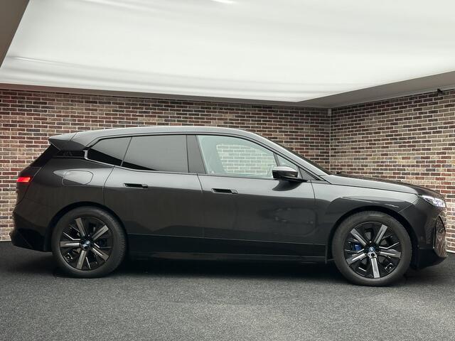 BMW iX xDrive40 Excellence 77 kWh M-Sport| Dak| Harman/Kardon| Diamond| Massage|