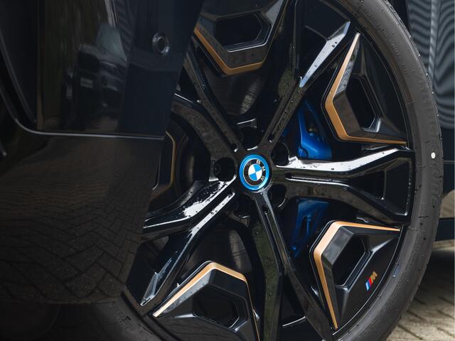 BMW iX M60 - Bowers & Wilkins - M-Stuurwiel - Pano