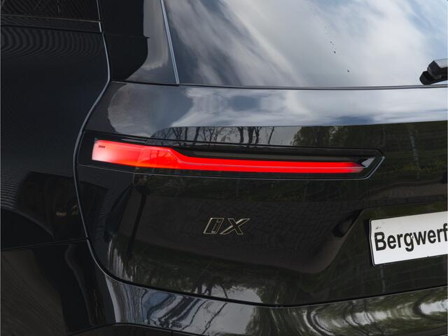 BMW iX M60 - Bowers & Wilkins - M-Stuurwiel - Pano