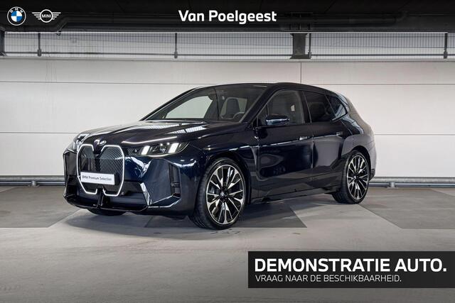 BMW iX xDrive45 101 kWh | Trekhaak met elektrisch wegklapbare kogel