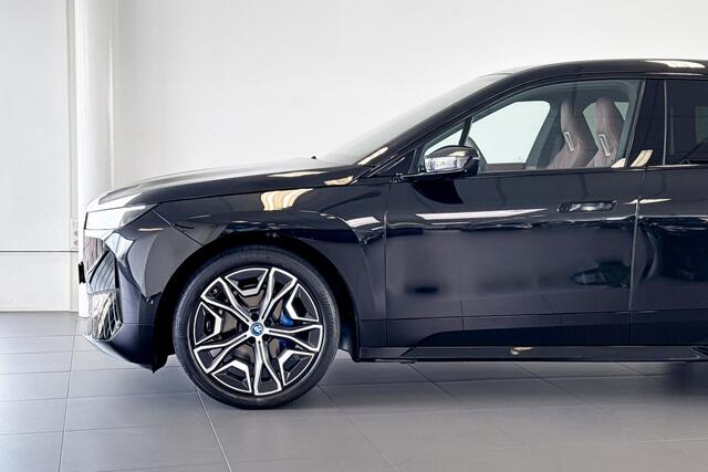 BMW iX xDrive50 High Executive | M Sport | Harman Kardon | Sky Lounge | Trekhaak |