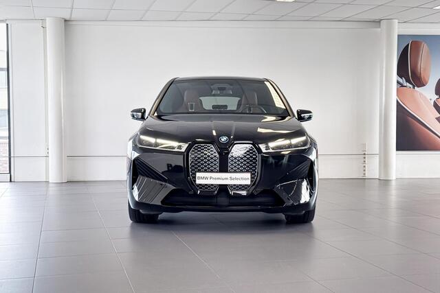 BMW iX xDrive50 High Executive | M Sport | Harman Kardon | Sky Lounge | Trekhaak |