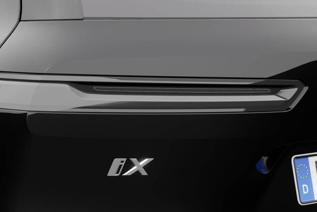 BMW iX xDrive45 | M Sport Pro | Innovation Pack | Comfort Pack | Sky Lounge
