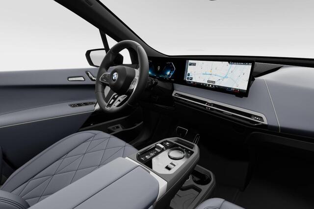BMW iX xDrive45 | M Sport Pro | Innovation Pack | Comfort Pack | Sky Lounge