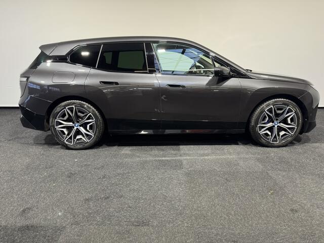 BMW iX xDrive40 High Ex.