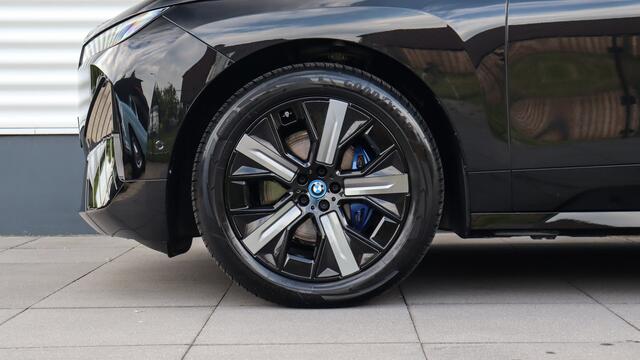 BMW iX xDrive50 High Executive Sportpakket | Massage | Sky Lounge | Harman/Kardon | Laserlight | Trekhaak