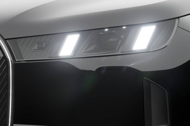 BMW iX xDrive45 | M Sport Pro | Innovation Pack | Comfort Pack | Sky Lounge