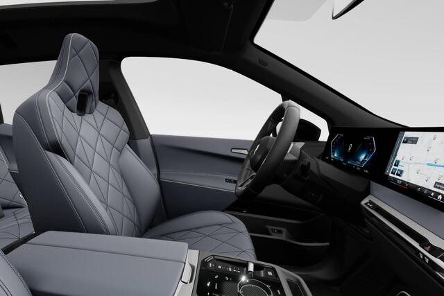BMW iX xDrive45 | M Sport Pro | Innovation Pack | Comfort Pack | Sky Lounge