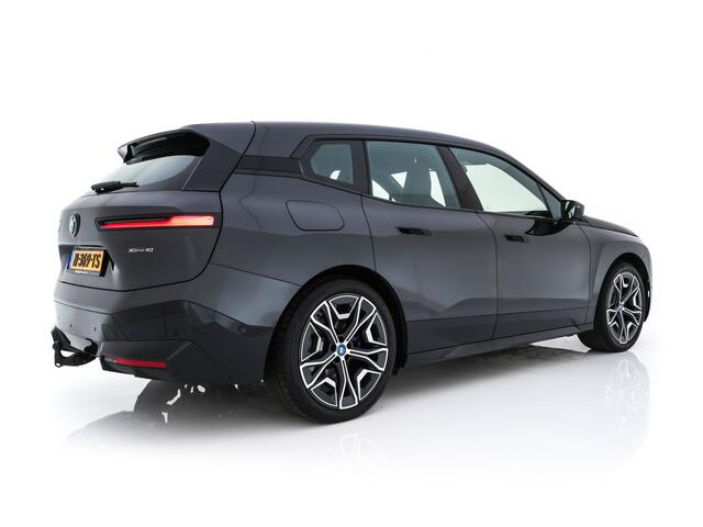 BMW iX xDrive40 High Executive 77 kWh (SOH-100%) AUT. *PANO | HEAD-UP | HARMAN/KARDON | SOFT-CLOSE | DAB+ | DIGI-COCKPIT | HEATED-COMFORTSEATS | FULL-LED | CARPLAY | ...