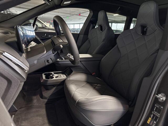 BMW iX xDrive45 101 kWh | M Sportpakket Pro | Comfort Pack | Innovation Pack