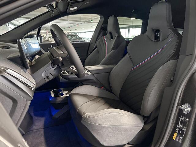 BMW iX xDrive45 101 kWh | Selections | Trekhaak met elektrisch wegklapbare kogel