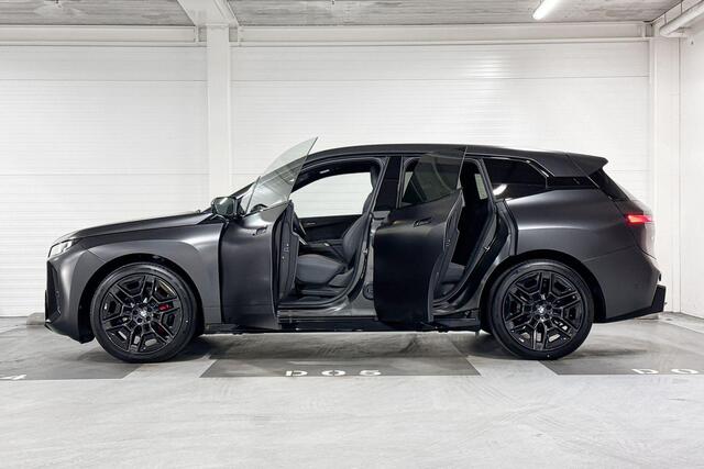 BMW iX xDrive60 | M-Sport Pro | Innovation Pack | Comfort Pack | Driving Assistant Professional | Parking Assistant Professional | Bowers&Wilkins | Sky Lounge | Soft-Close | Comfort Access | Trekhaak