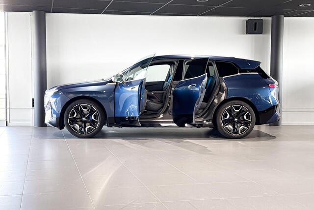 BMW iX xDrive40 High Executive | M Sport | Bowers & Wilkins | Soft-close | Comfort Access |