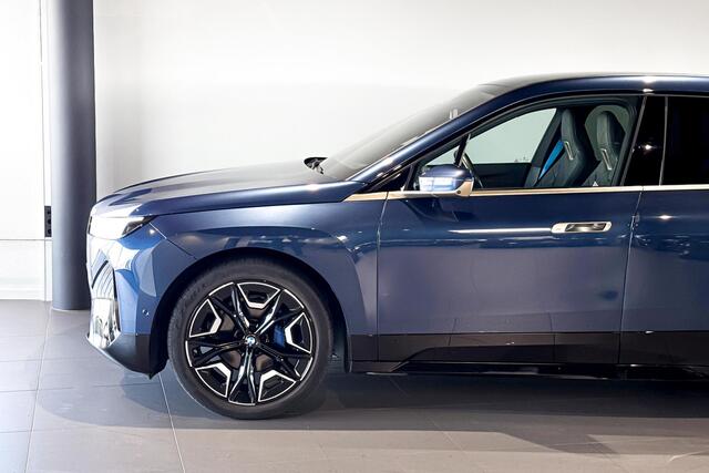 BMW iX xDrive40 High Executive | M Sport | Bowers & Wilkins | Soft-close | Comfort Access |