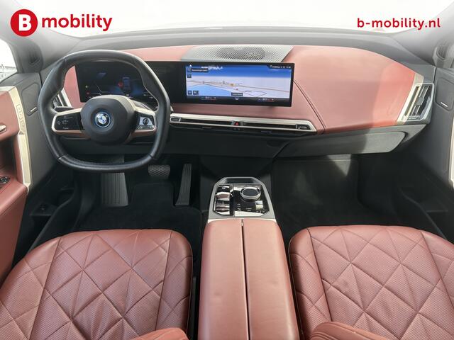 BMW iX xDrive50 High Executive Sportpakket Trekhaak 2500kg | Sportpakket | Harman/Kardon Sound System | Driving Assistant | Parking Assist. Plus | DAB Radio | 360 Camera