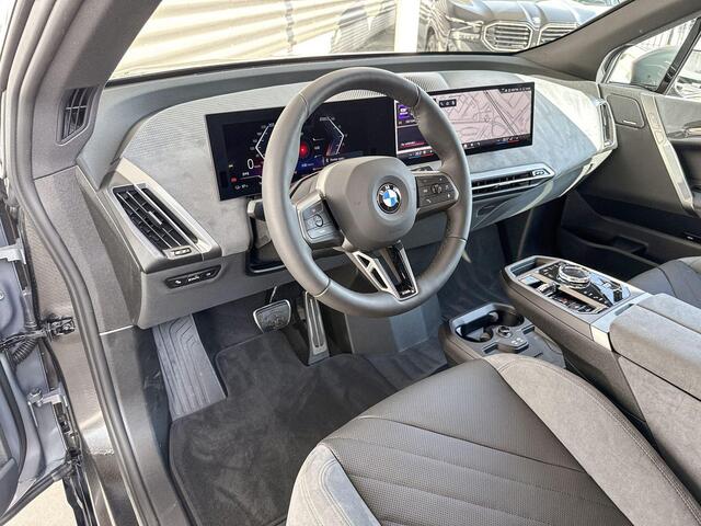 BMW iX xDrive60 112 kWh